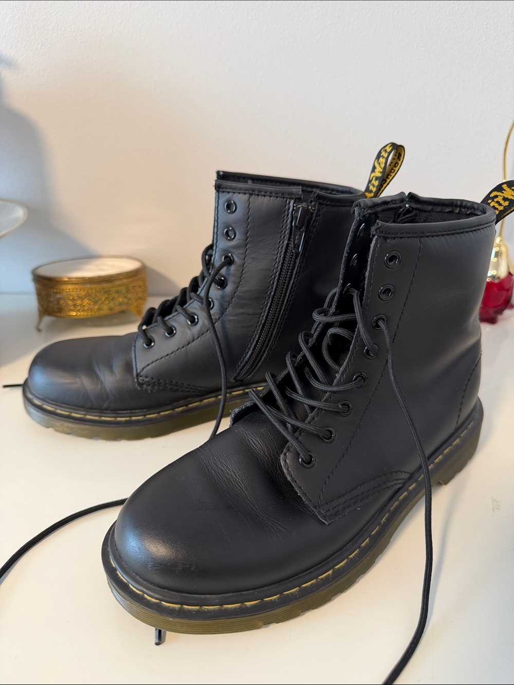 Dr. Martens 🖤🦋 - Picture 2 of 5